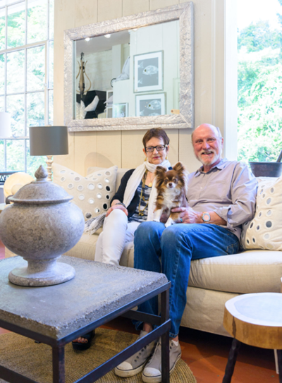  JOANNA & BILL SEITZ, WITH LOLA BEAN. PHOTOGRAPHED BY MIKE YAMIN