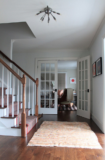 ENTRY HALL IN A MODERN COUNTRY HOUSE IN ROXBURY